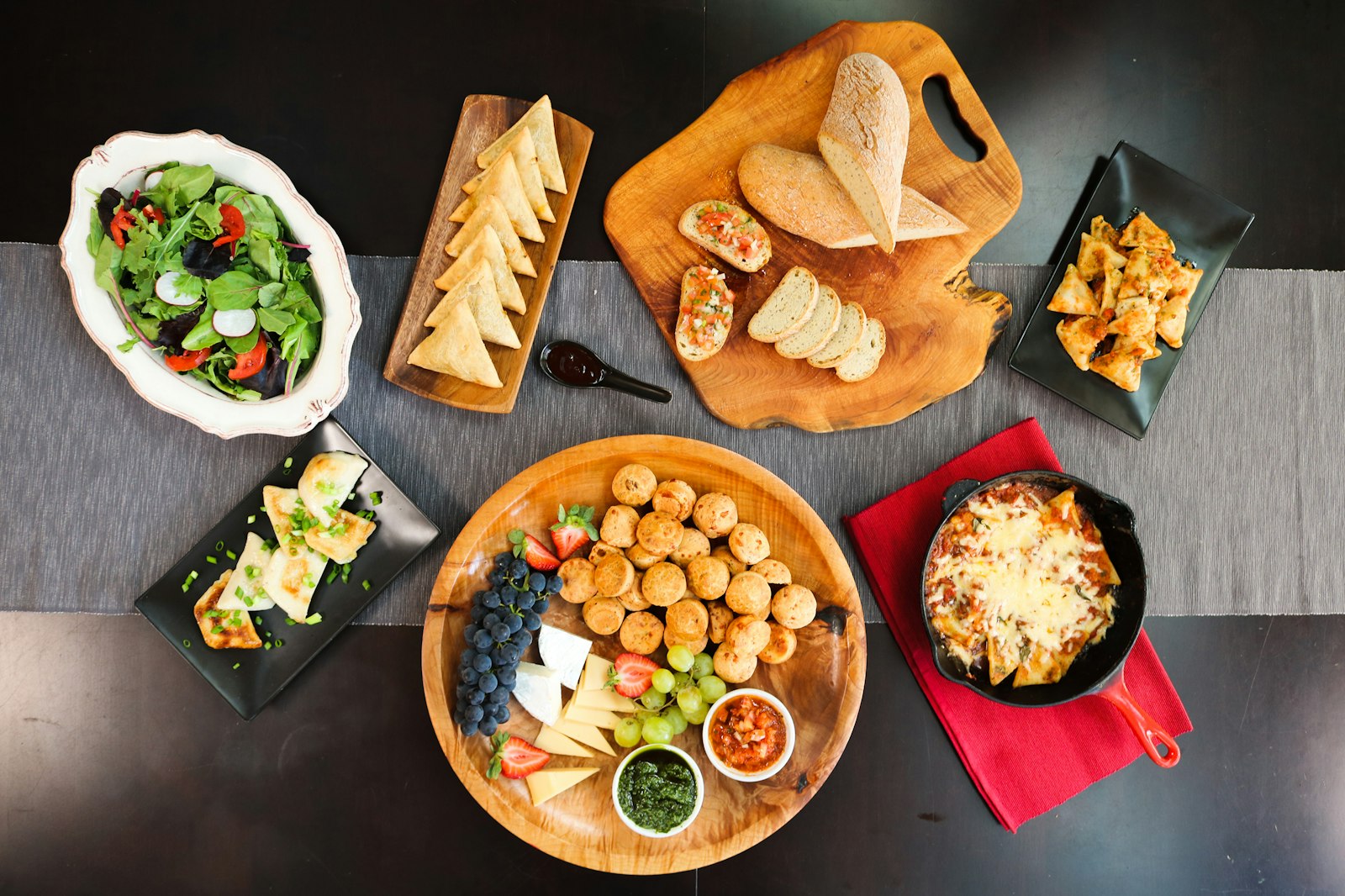 Freshly baked Indian bread and appetizers